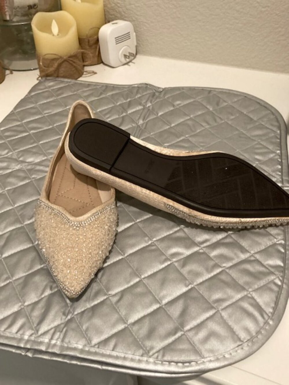 Princess Flats - Picture 2 of 2